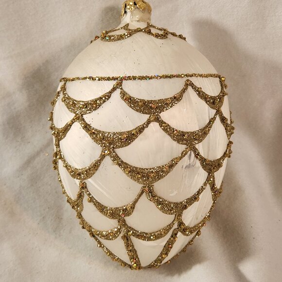 Faberge Inspired Handmade Glass Egg Ornament White Gold Glitter Reflective Embel - Picture 11 of 11